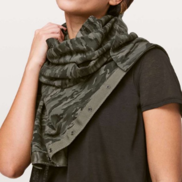lululemon athletica Accessories - Lululemon Vinyasa Scarf *Cotton Evergreen Camo